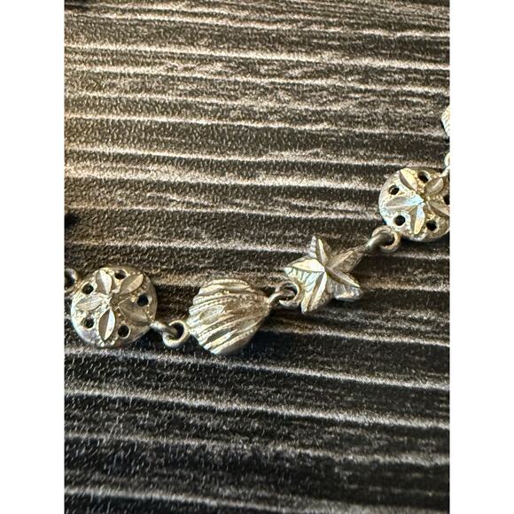 Vintage 925 Sterling Silver Seashell, Starfish, & Sand Dollar Charm Bracelet - Picture 4 of 4